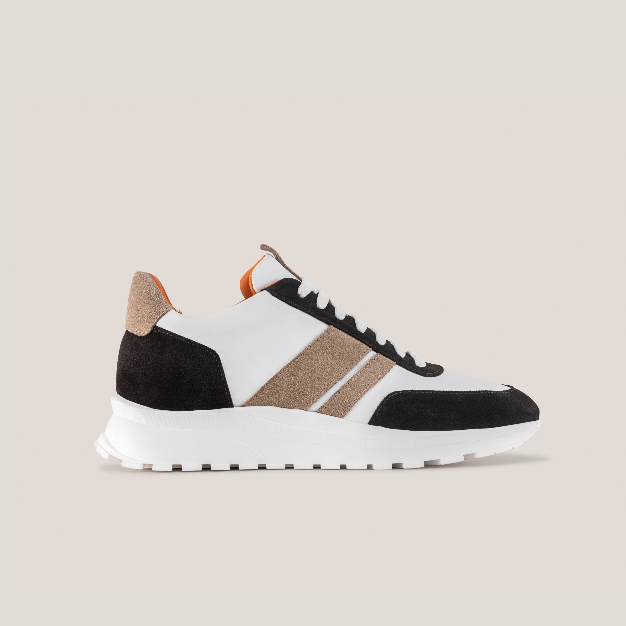 Soho 03 - White Calf Brown Suede Duo - Sneaker — side view | Reinhard Frans