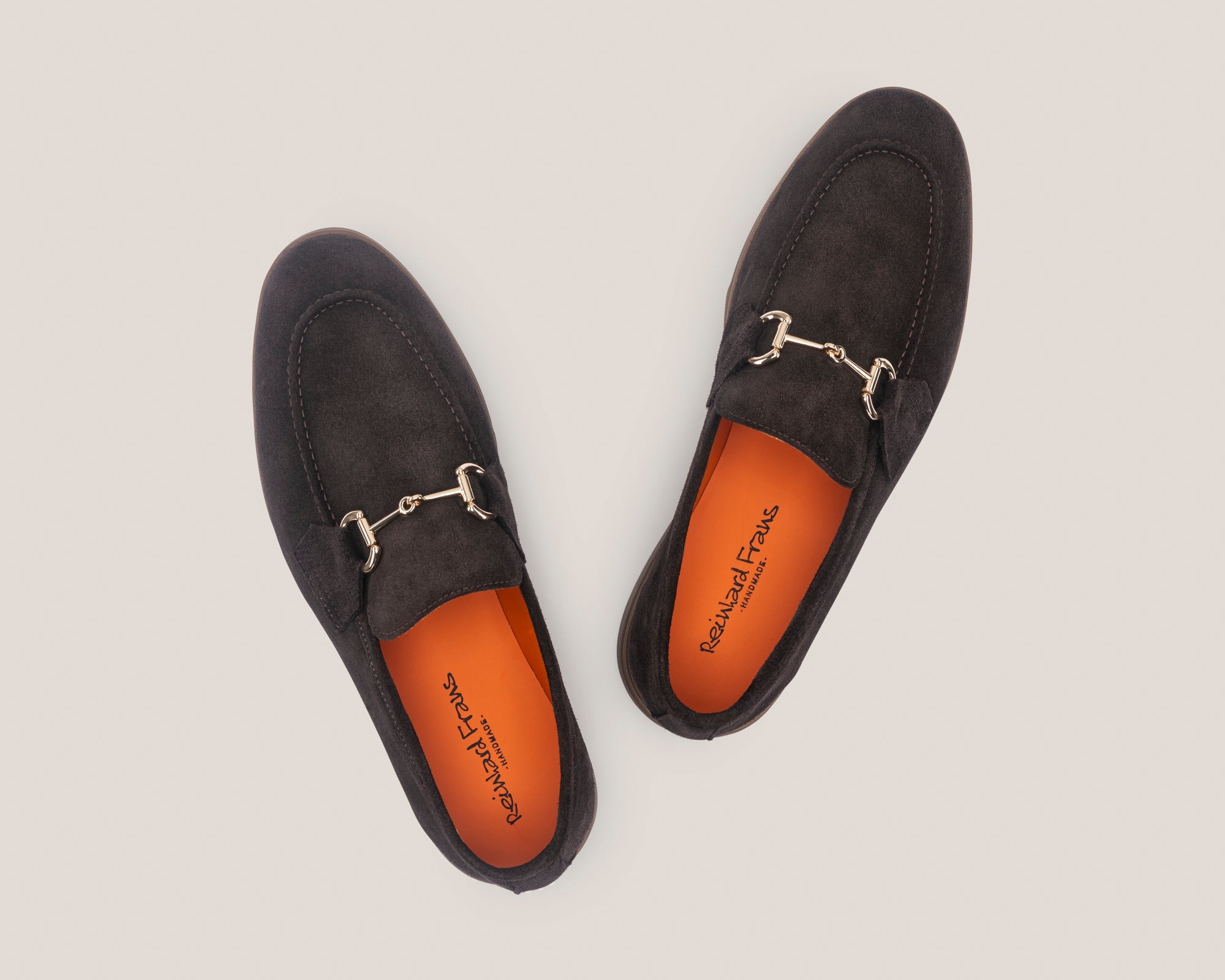 Veneto - Dark Brown Suede - Horse bit loafer — detail view | Reinhard Frans